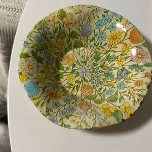 Vintage Tin Litho metal bowl, floral pattern.